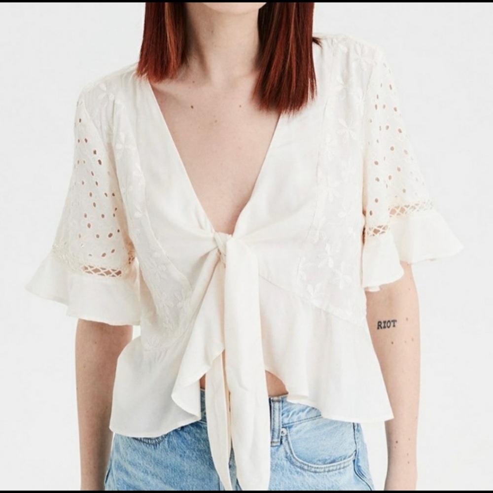 American Eagle white flowy top